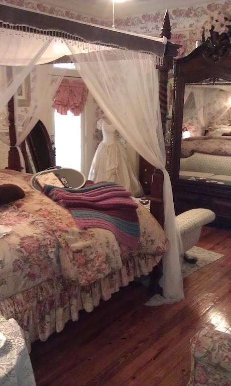 2439 Fairfield "A Bed And Breakfast" シュリーブポート 部屋 写真